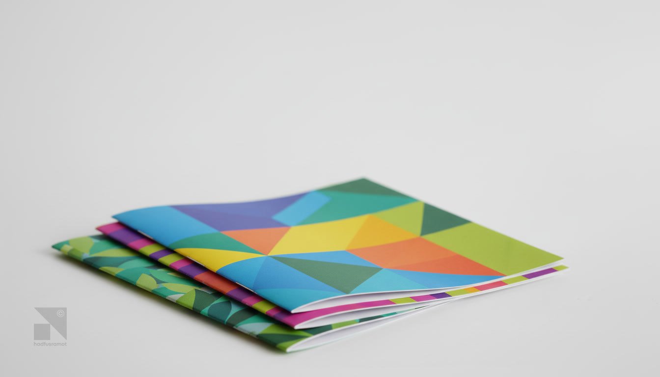 04 חוברות ועלונים